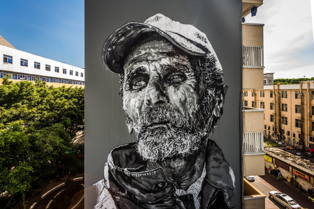 Black and white portrait by Hendrik Beikirch